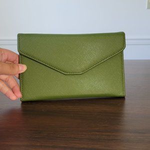 Travel Wallet - Faux Leather / Green
